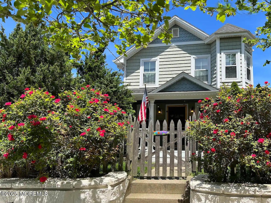 Pending $1,250,000 • Co-Listing Agent