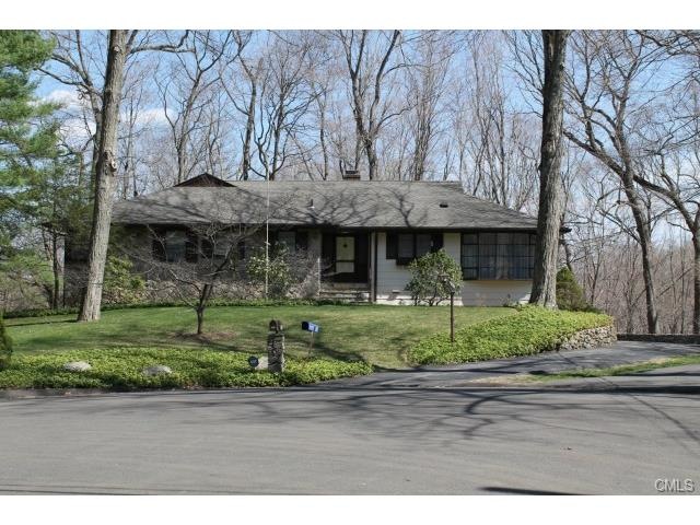 118 Tall Oaks Rd, Stamford, CT 06903 - photo 1