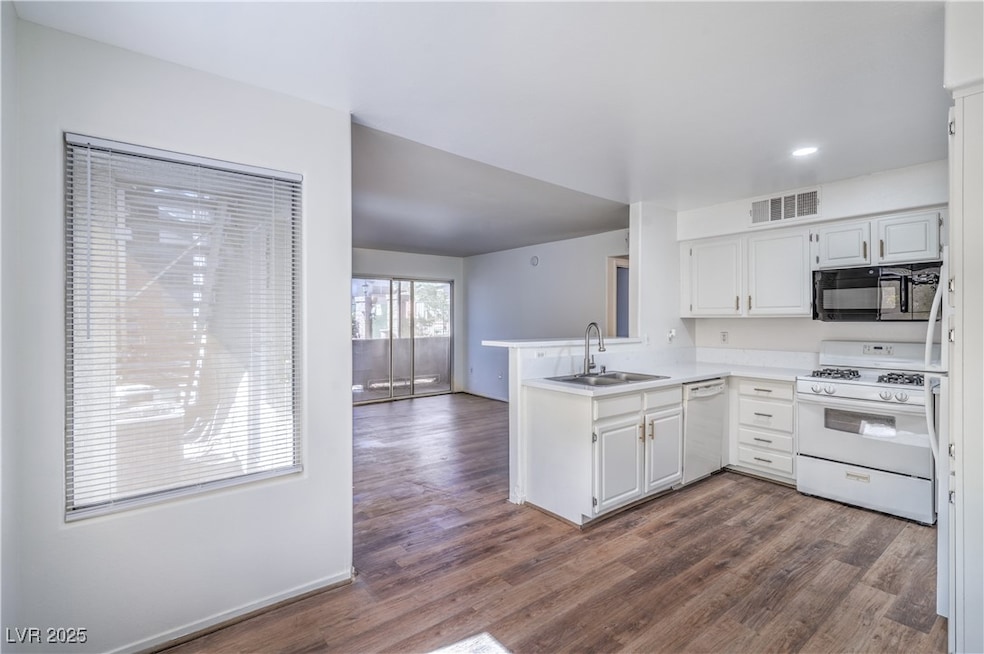 5710 E Tropicana Ave unit 1017, Las Vegas, NV 89122 - photo 1