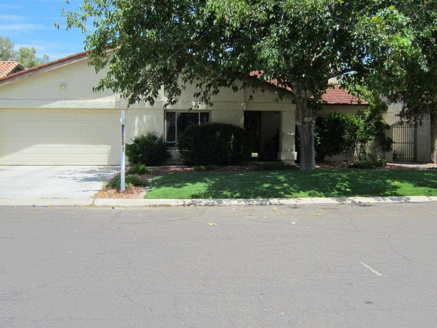 GREAT CURB APPEAL