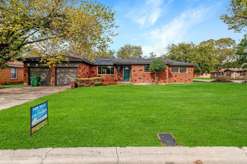 361 Hurst Dr, Bedford, TX 76022 - photo 1