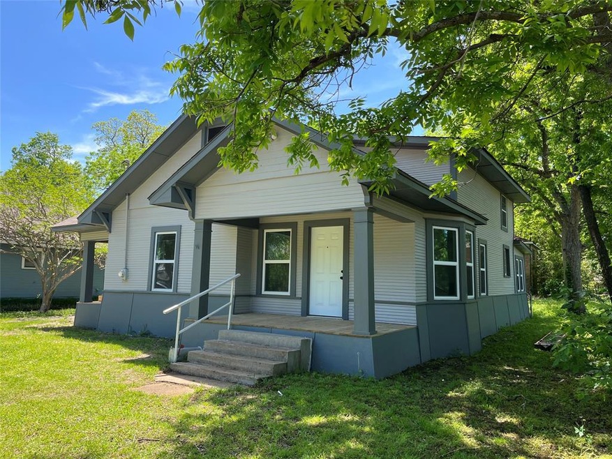 407 W 6th St, Bonham, TX 75418 - photo 1