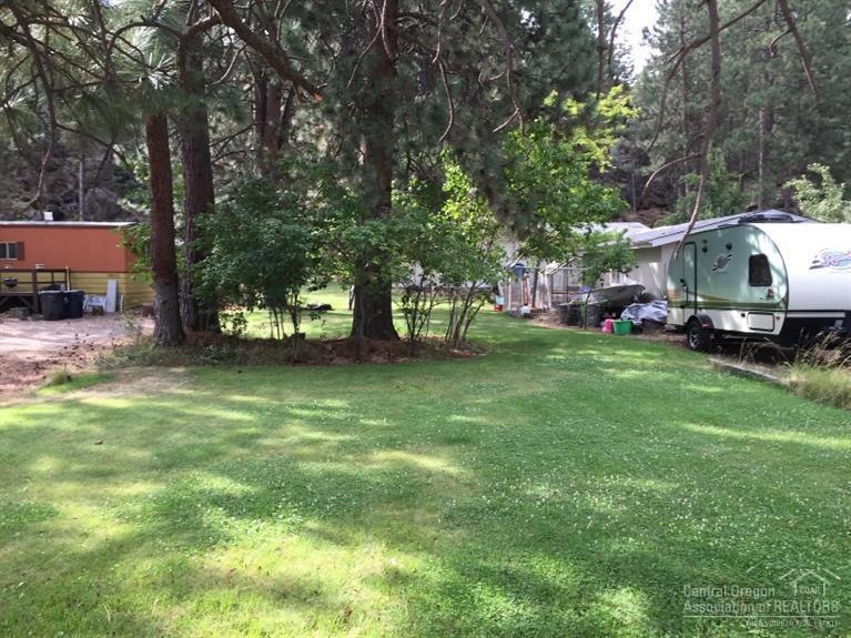 19947 Ashwood Dr, Bend, OR 97702 - photo 1