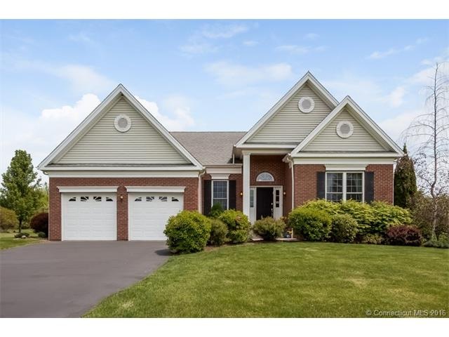 105 Vista Way unit 105, Bloomfield, CT 06002 - photo 1