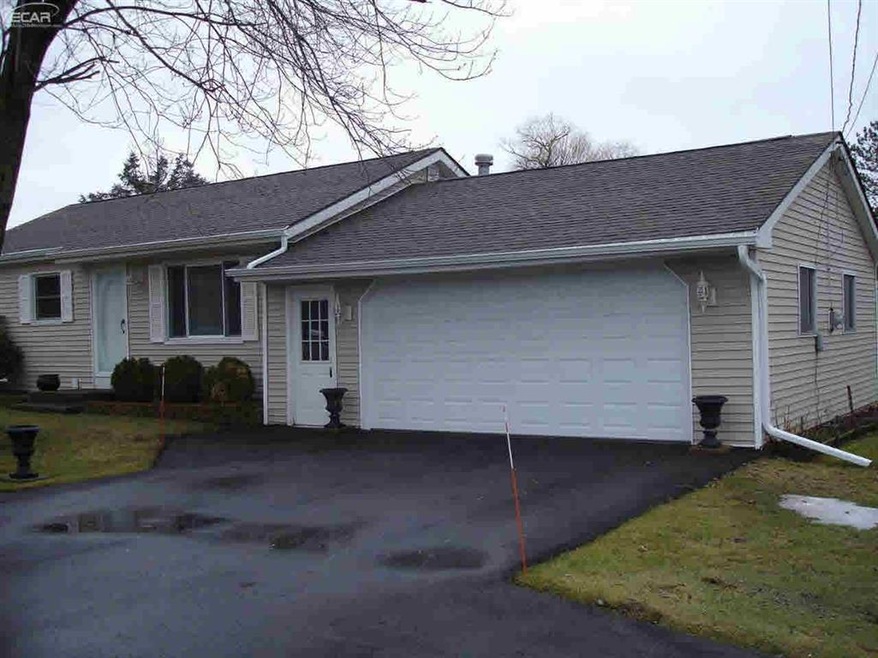 7345 N Elms Rd, Flushing, MI 48433 - photo 1