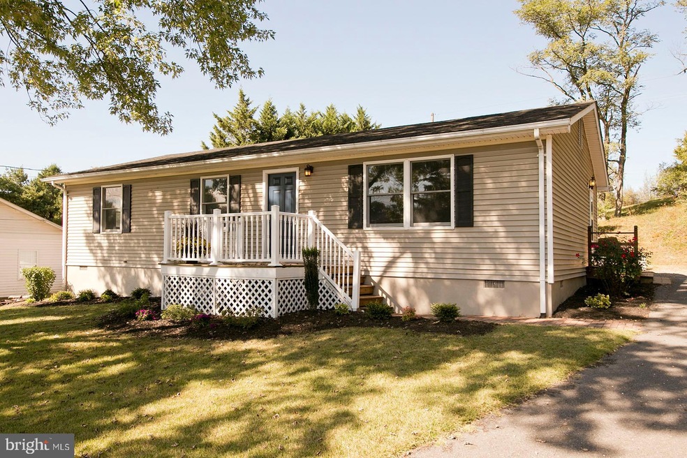 1433 Williams Cir, Winchester, VA 22603 - photo 1