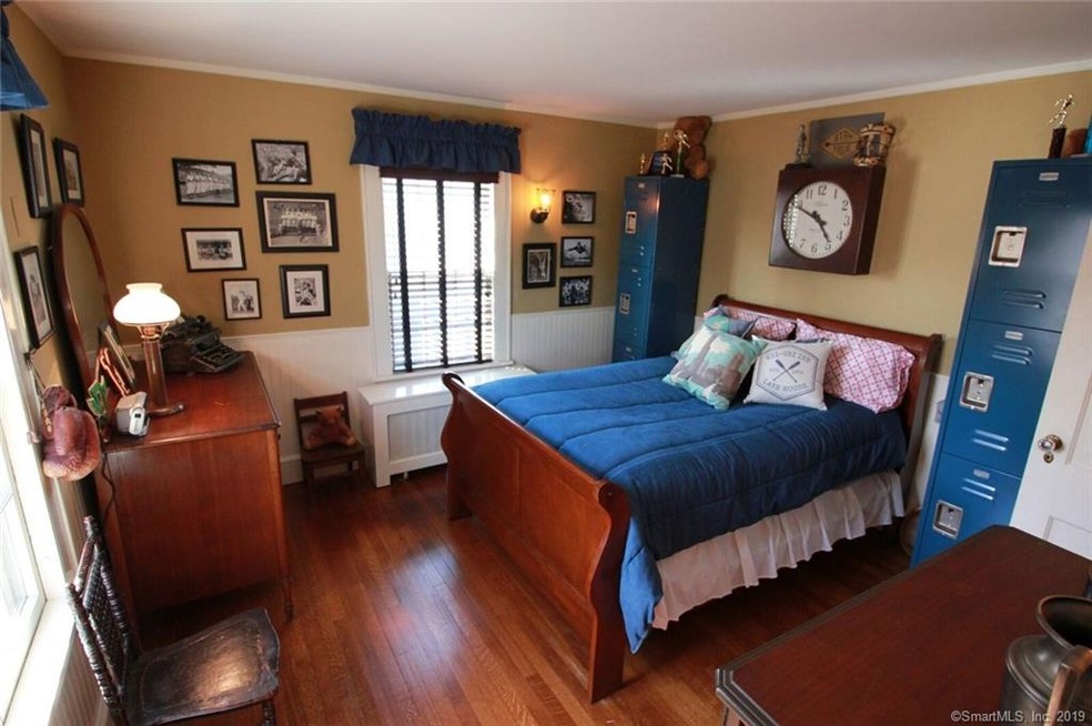 306 Wakeman Rd, Fairfield, CT 06824 - photo 1