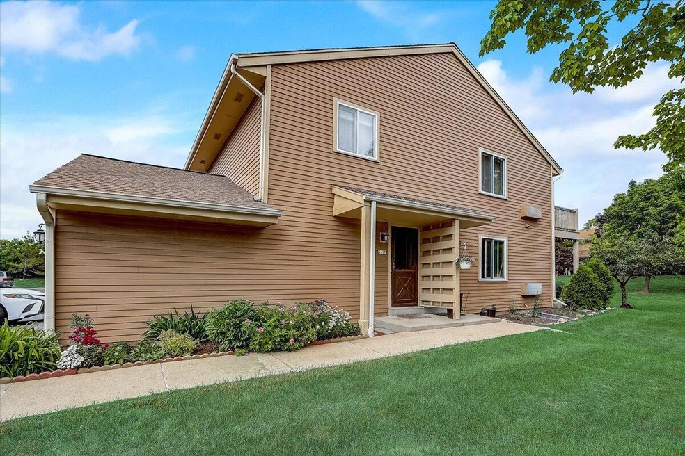 01-S Woodland Dr-001