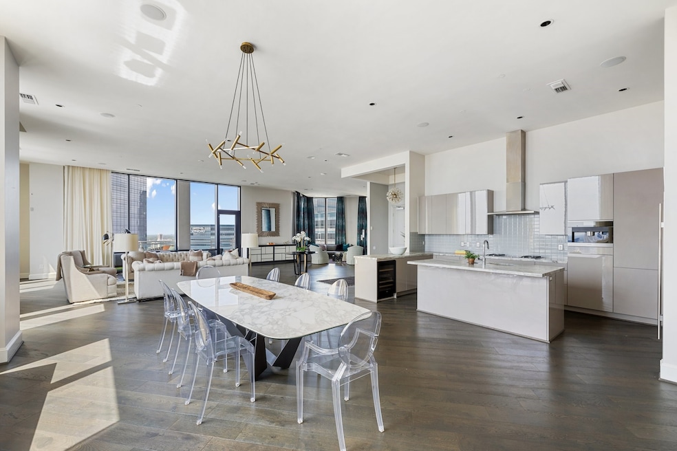 Welcome to penthouse #2702 at The Astoria. Open si