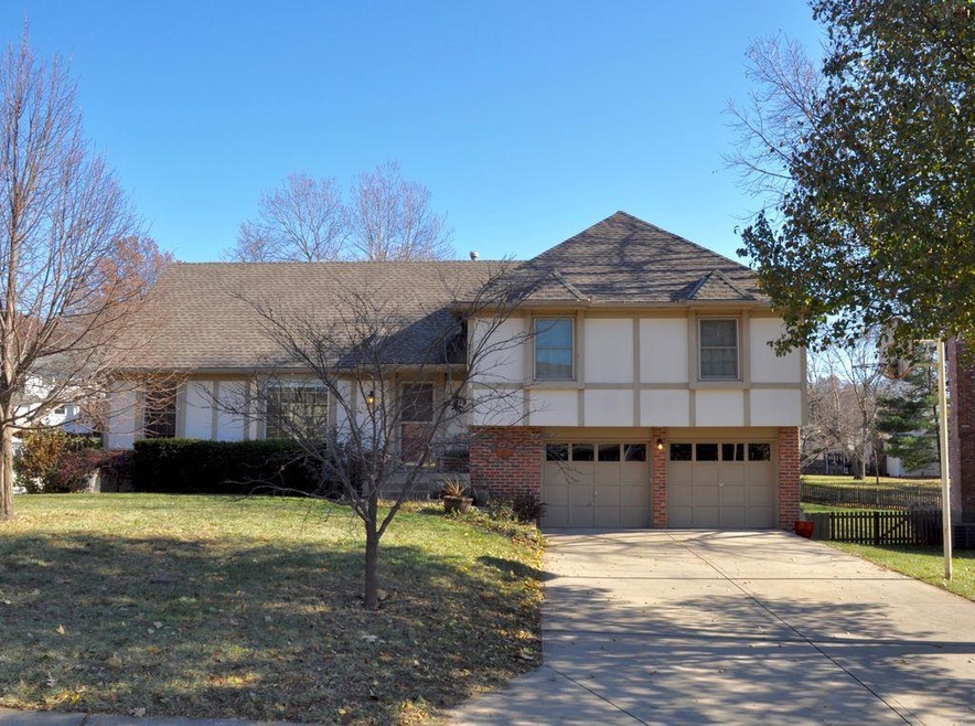 10337 Westgate St, Lenexa, KS 66215 - photo 1