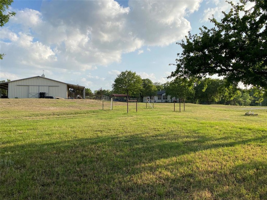 1002 County Road 4699, Boyd, TX 76023 - photo 1