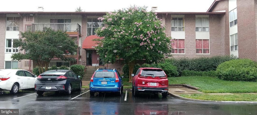 208 Park Terrace Ct SE unit 48, Vienna, VA 22180 - photo 1