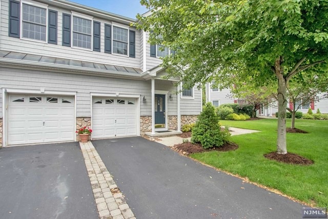 14 Spring Hollow Rd, Old Tappan, NJ 07675 - photo 1