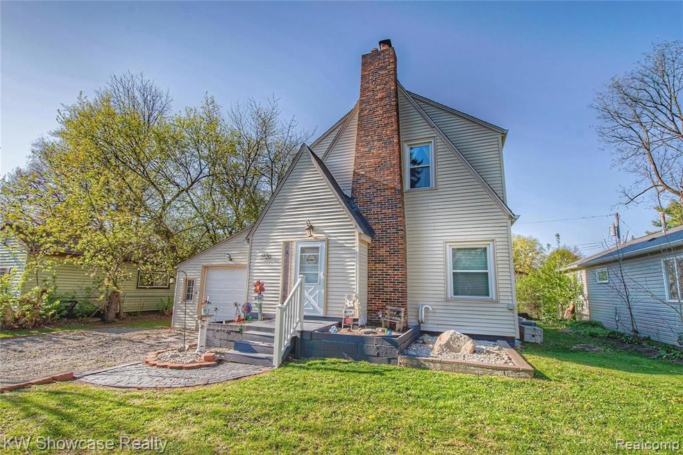 Welcome Home to 2620 Corey St!