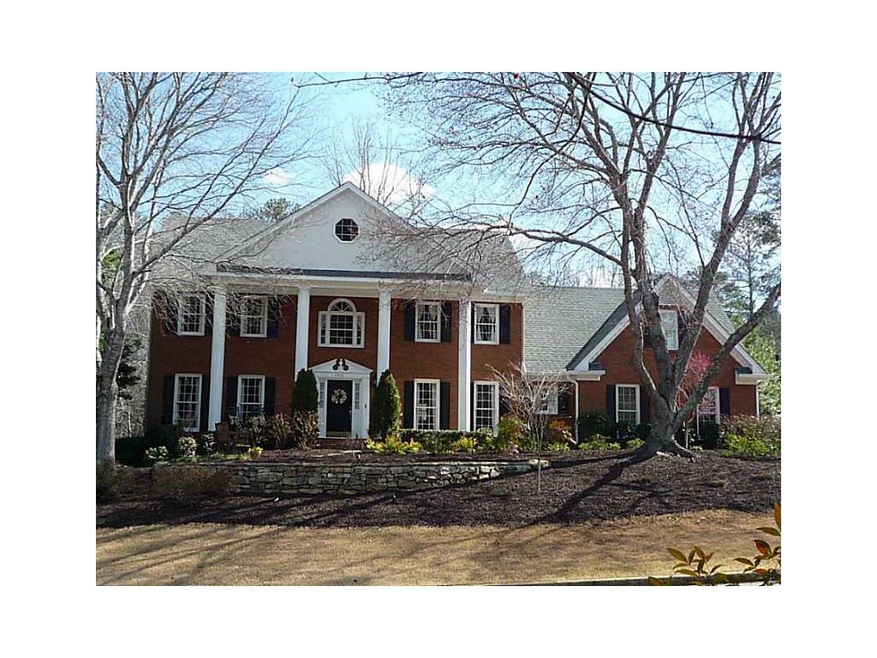 Exterior Front. Exquisite Southern Charm * 3-Sided