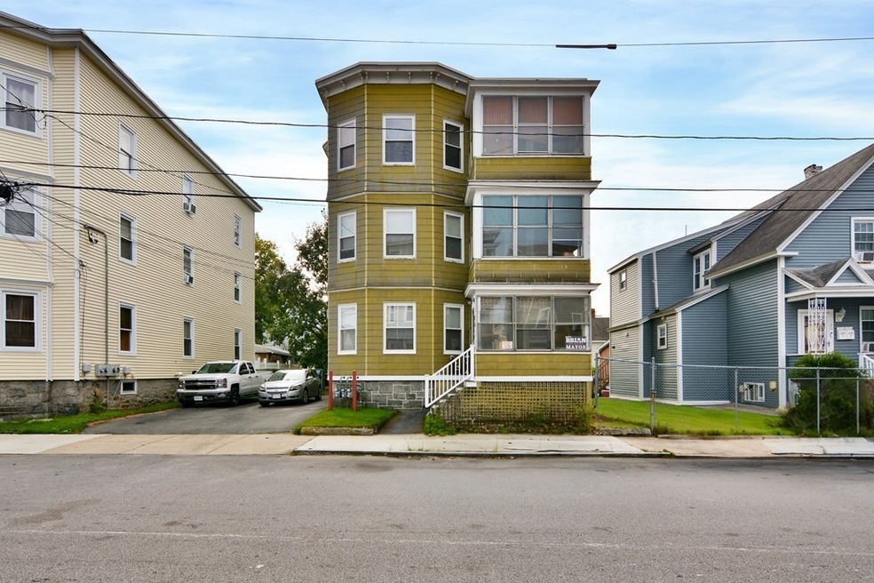 32 Dracut St unit 34, Lawrence, MA 01843 - photo 1