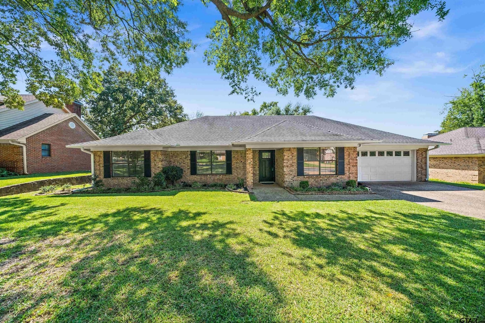 5213 Cloverdale Dr, Tyler, TX 75703 - photo 1