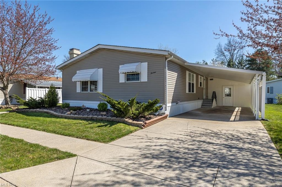 13 Schuberts Aly, Olmsted Township, OH 44138 - photo 1