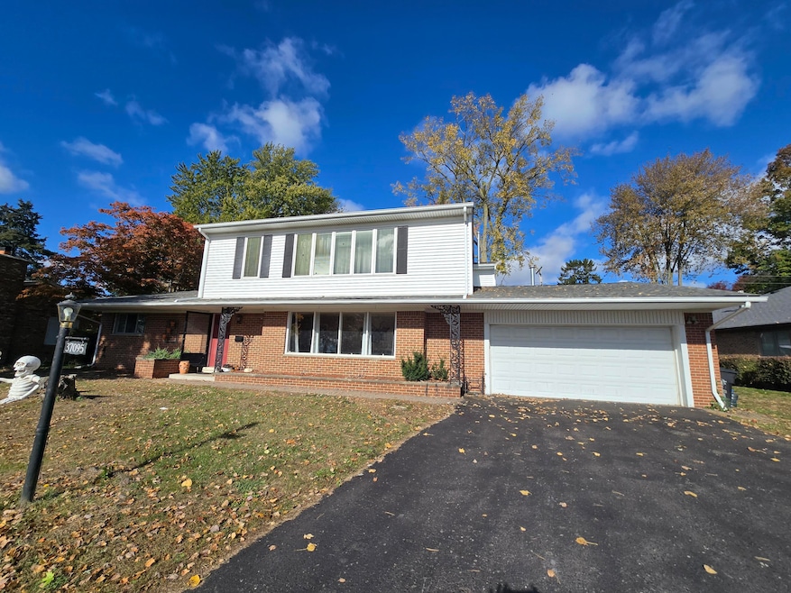 37095 Highview St, New Baltimore, MI 48047 - photo 1