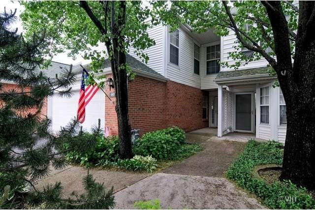 105 Pembroke Cir unit 2C, Lake Bluff, IL 60044 - photo 1