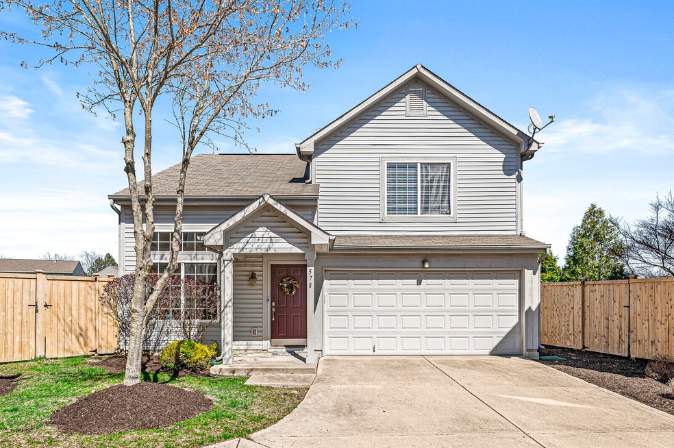 578 Pine Lake Dr, Greenwood, IN 46143 - photo 1