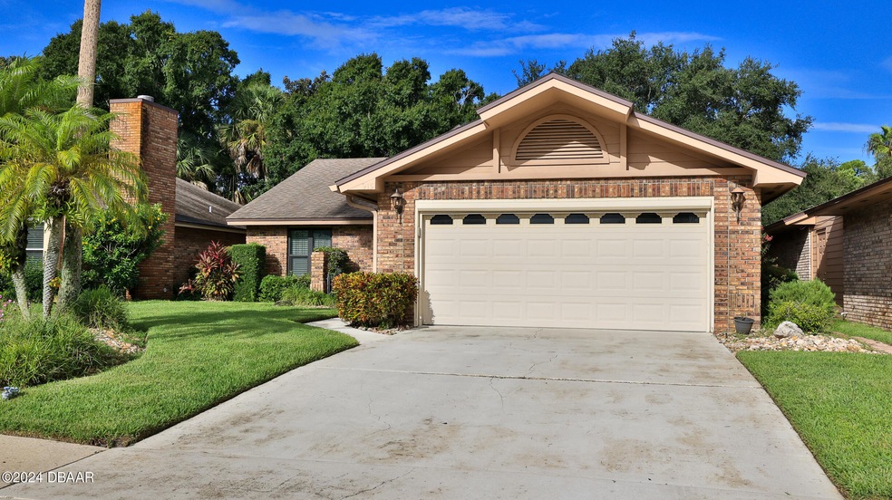 915 Fruitwood Pl Front View