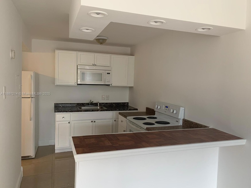 Crestview Towers unit 219, North Miami Beach, FL 33162 - photo 1