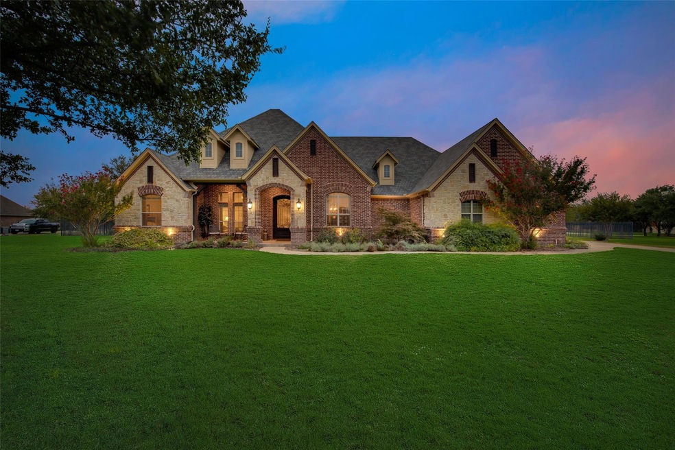 333 Silver Canyon Dr, Fort Worth, TX 76108 - photo 1