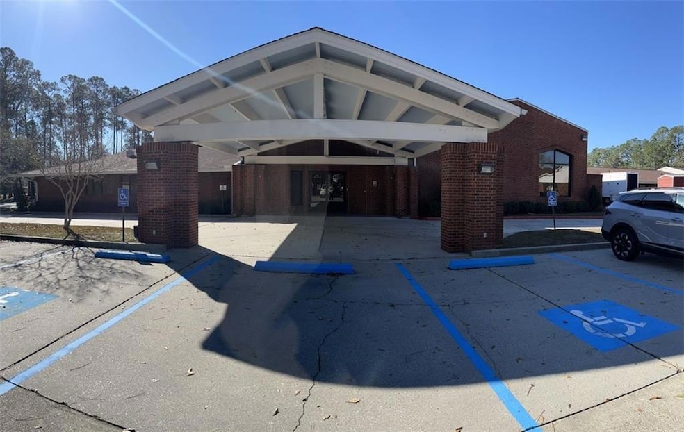 1444 Lindberg Dr, Slidell, LA 70458 - photo 1