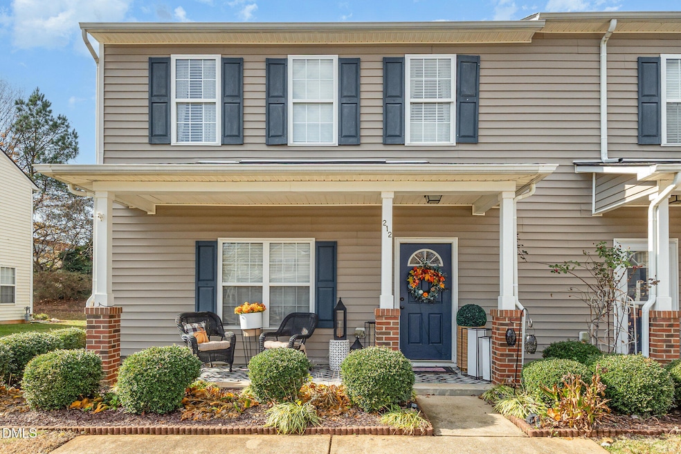 212 Cline Falls Dr, Holly Springs, NC 27540 - photo 1