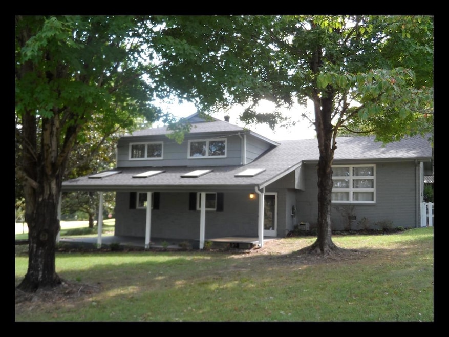 501 Johnson St, Manchester, TN 37355 - photo 1