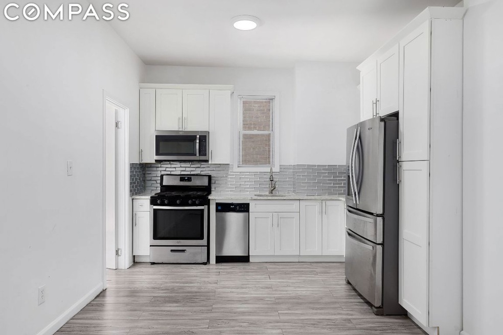 332 E 198th St unit 1, Bronx, NY 10458 - photo 1