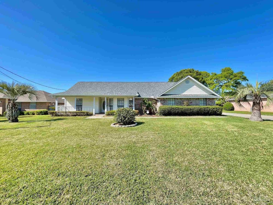 2404 Jewell Lee Ln, Pensacola, FL 32526 - photo 1