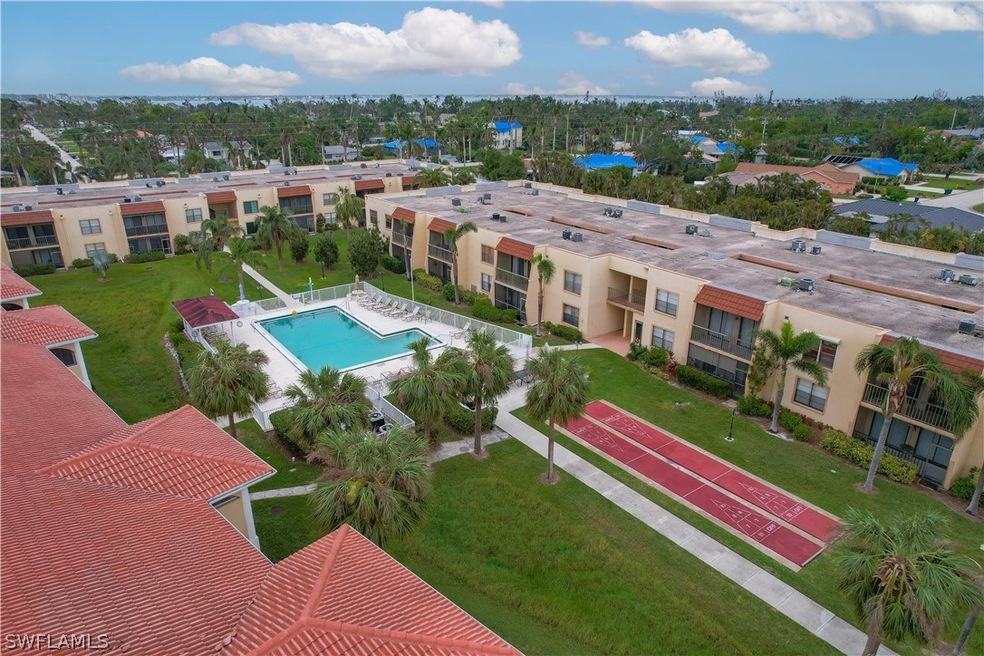 12501 Mcgregor Blvd unit 9, Fort Myers, FL 33919 - photo 1