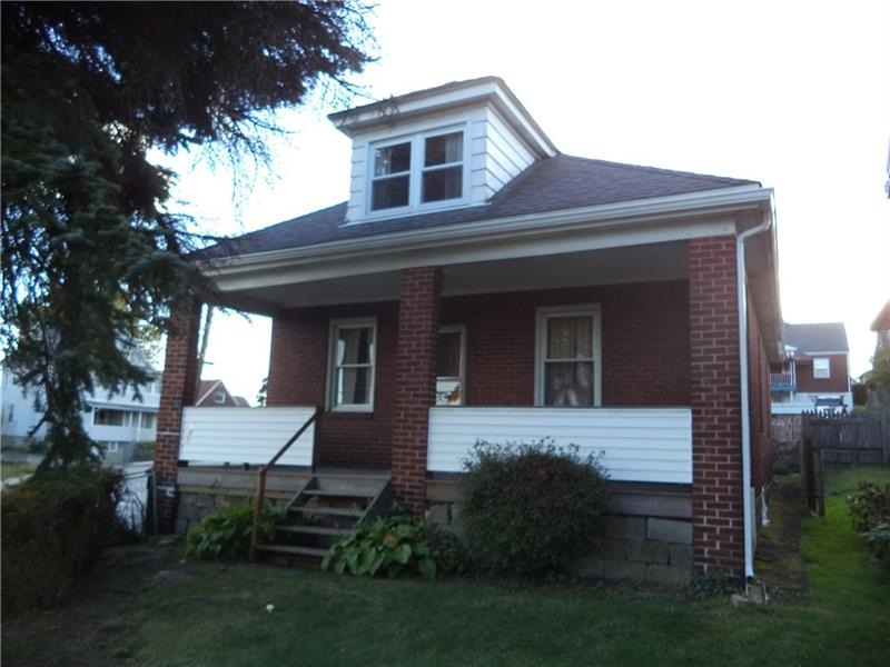 Lovely, comfortable porch in backyard, overlooking