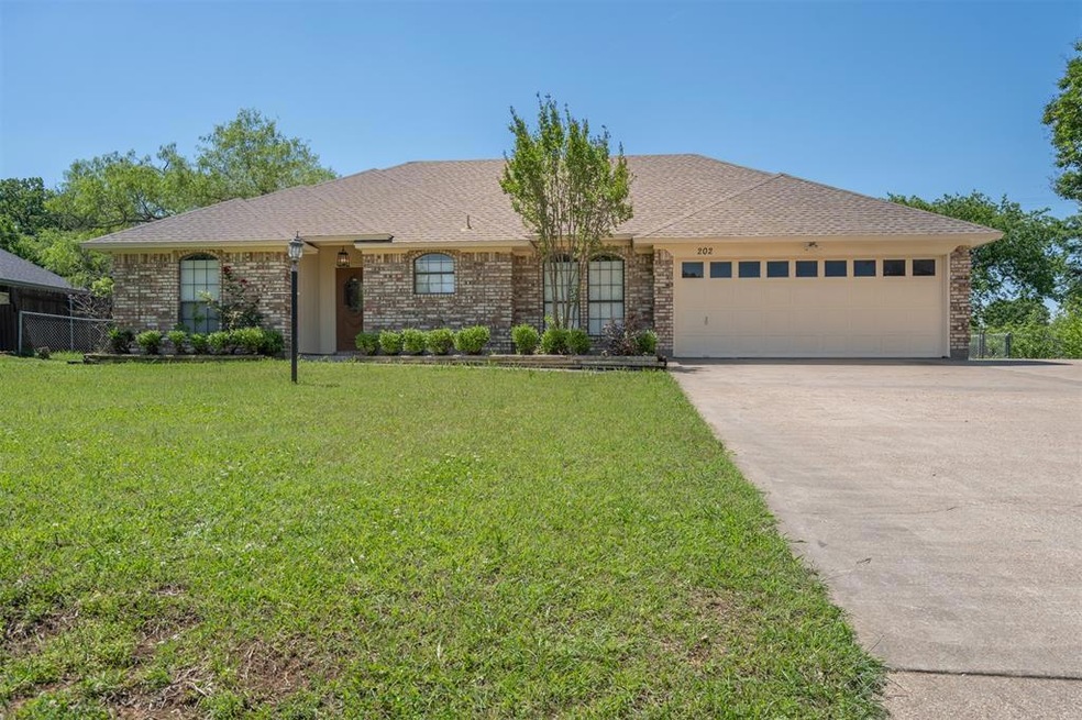 202 Edgehill Rd, Joshua, TX 76058 - photo 1