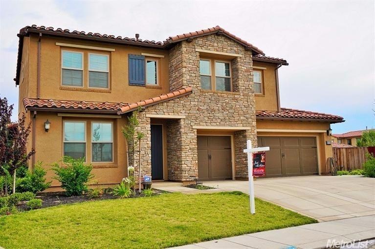 Stunning curb appeal
