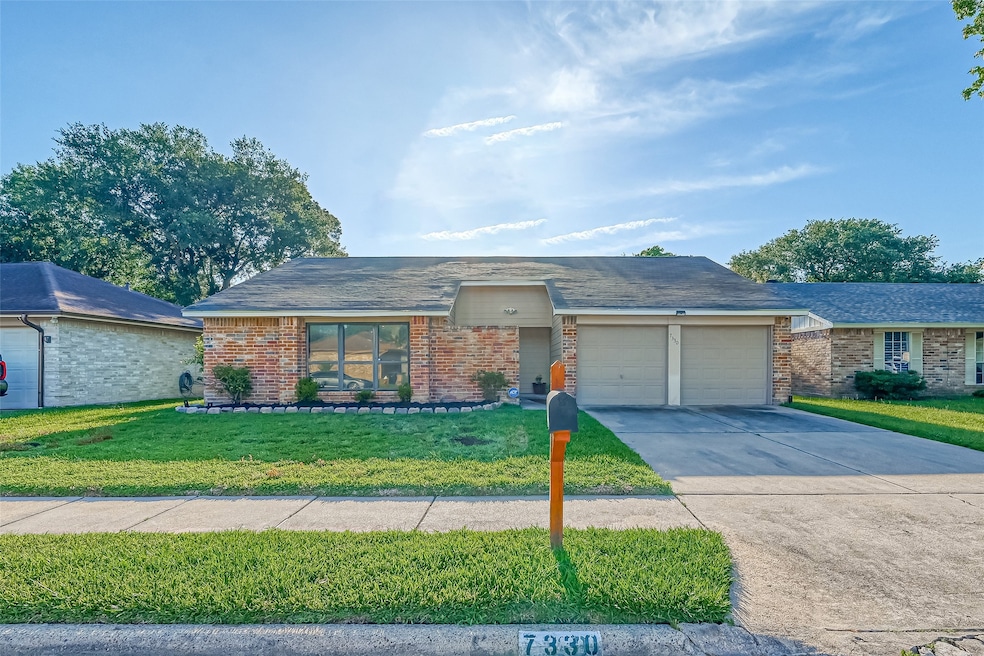 7330 Crystalglen Ln, Houston, TX 77095 - photo 1