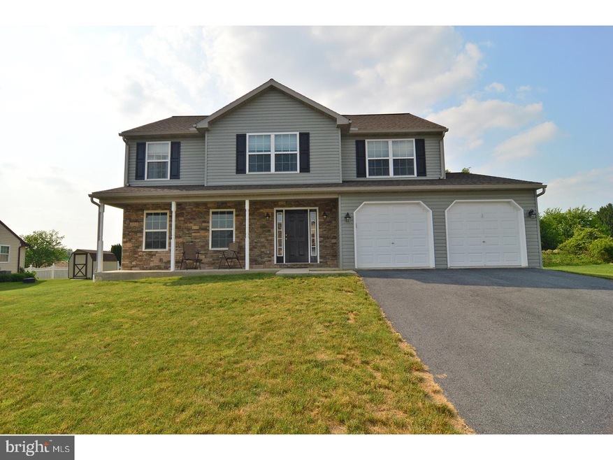 320 Luisa Ct, Shoemakersville, PA 19555 - photo 1