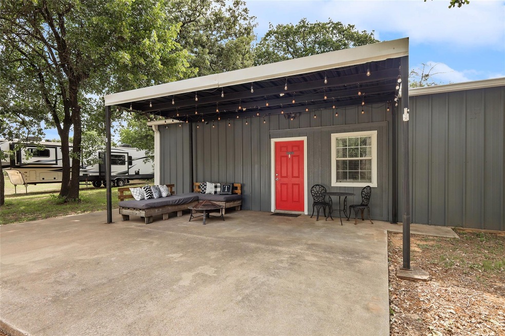 182 County Road 3698, Springtown, TX 76082 - photo 1