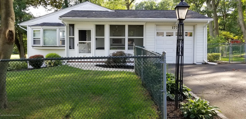 177 Willow Ave Ext - Front View