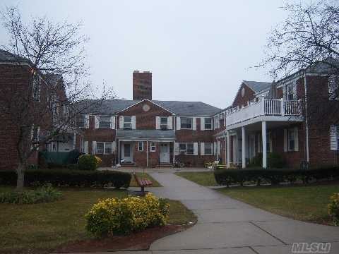 245-36 76th Ave unit D-1, Jamaica, NY 11426 - photo 1