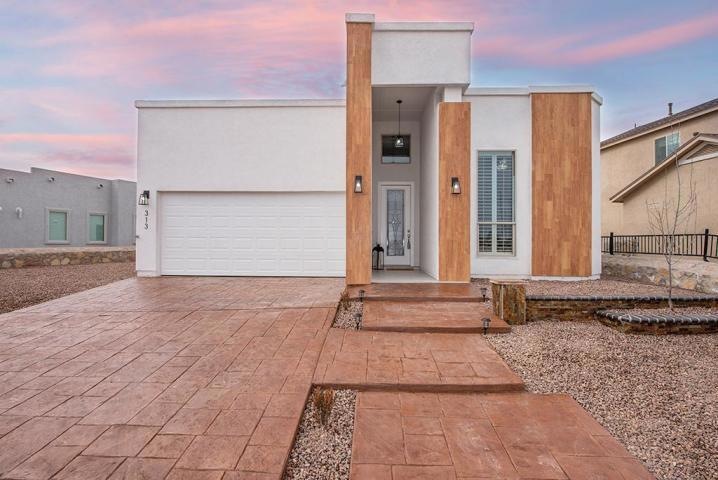 313 Canyon Vista Dr, Horizon City, TX 79928 - photo 1