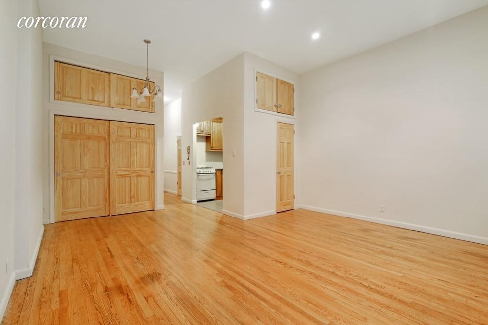 27 W 71st St unit 3B, New York, NY 10023 - photo 1
