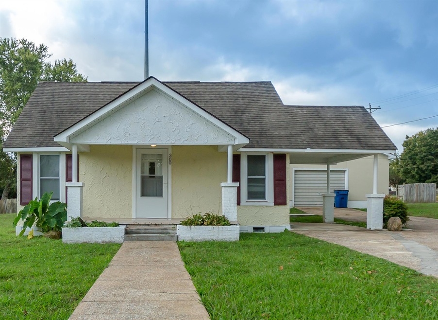 300 Rose St, Manchester, TN 37355 - photo 1