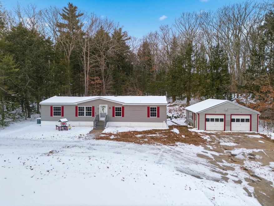 8 Revere St, Milton, NH 03851 - photo 1