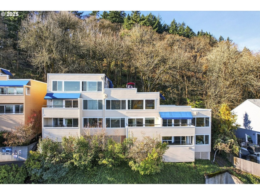 3515 SW Barbur Blvd unit R2, Portland, OR 97239 - photo 1