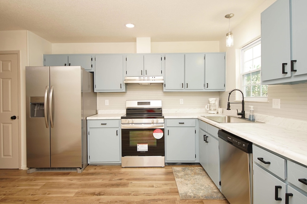 135_5thKitchen