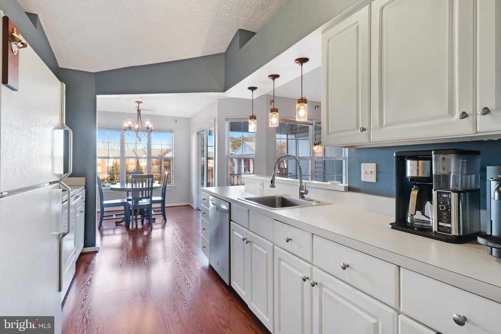 2406 Forest Edge Ct unit 301A, Odenton, MD 21113 - photo 1