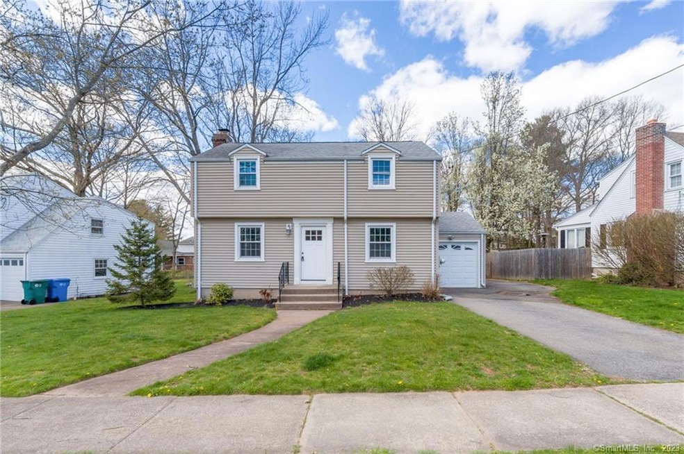 6 W Slope Ln, Hamden, CT 06517 - photo 1